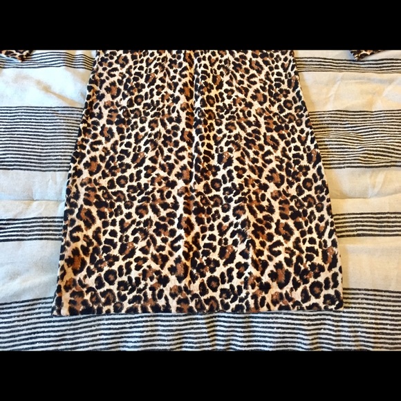 NWT leopard print sweater dress - Picture 8 of 8